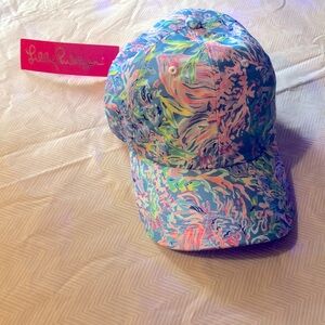 NWT! Lilly Pulitzer hat! Never worn! Enjoy!